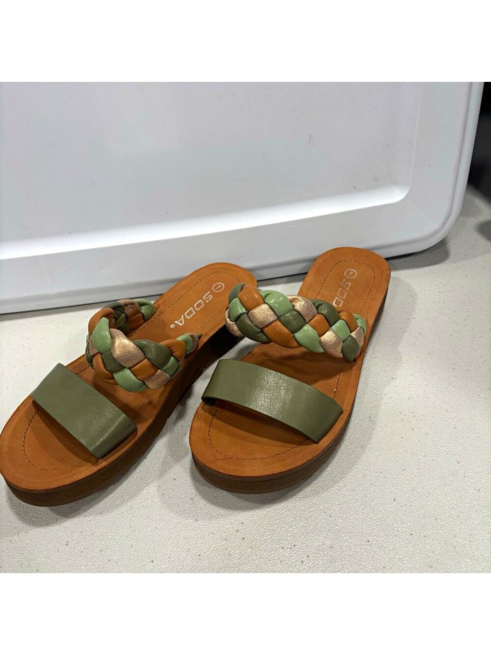 SODA Women’s Green Braided Slip On Slide Sandals Casual Size 7 US comfort wear